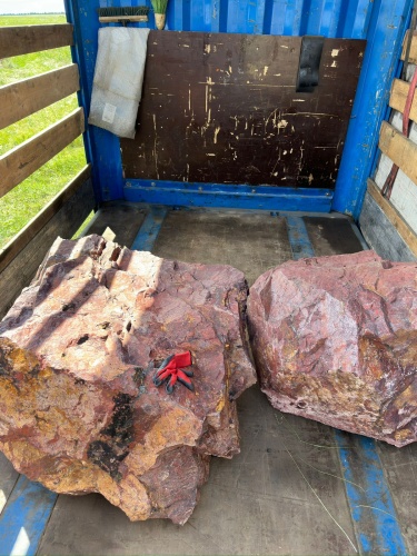 Ландшафтные глыбы красно-фиолетовые 200-1000 килограмм купить в Ликино-Дулёво