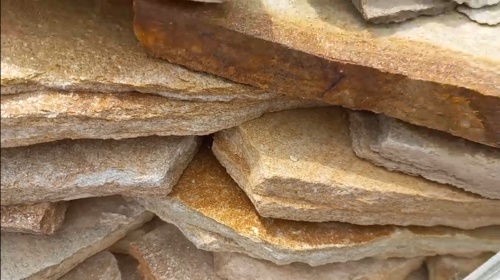 Плитняк златолит жёлтый золотистый для отмостки купить в Ликино-Дулёво