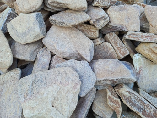 Златолит жёлтый, жёлто-зелёный глыбки и валуны для ланшафтного дизайна купить в Ликино-Дулёво