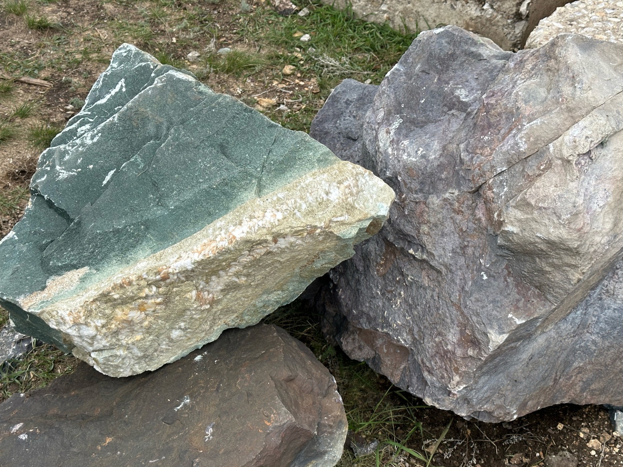 Камни для ландшафтного дизайна зелёные 10-60 килограмм купить в Ликино-Дулёво