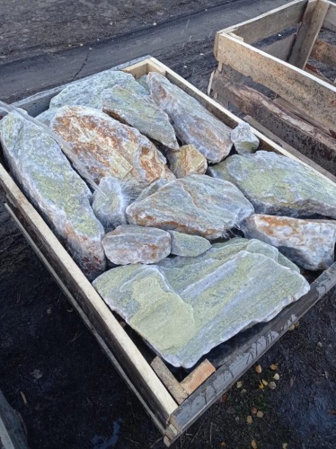 Златолит жёлтый, жёлто-зелёный глыбки и валуны для ланшафтного дизайна купить в Ликино-Дулёво