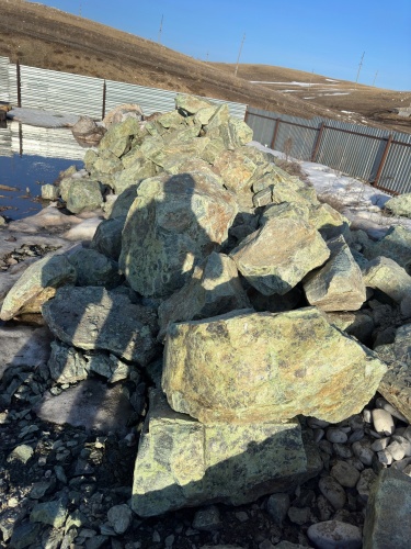 Камни для ландшафтного дизайна зелёные 10-60 килограмм купить в Ликино-Дулёво