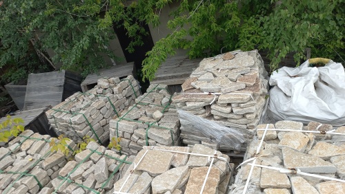 Плитняк гранитный галтованный купить в Ликино-Дулёво