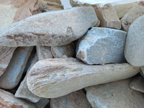 Златолит жёлтый, жёлто-зелёный глыбки и валуны для ланшафтного дизайна купить в Ликино-Дулёво