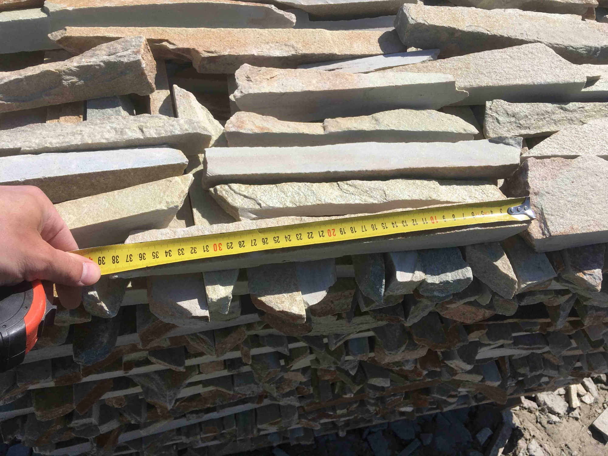 Горбушка златолит золотистый для облицовки купить в Ликино-Дулёво